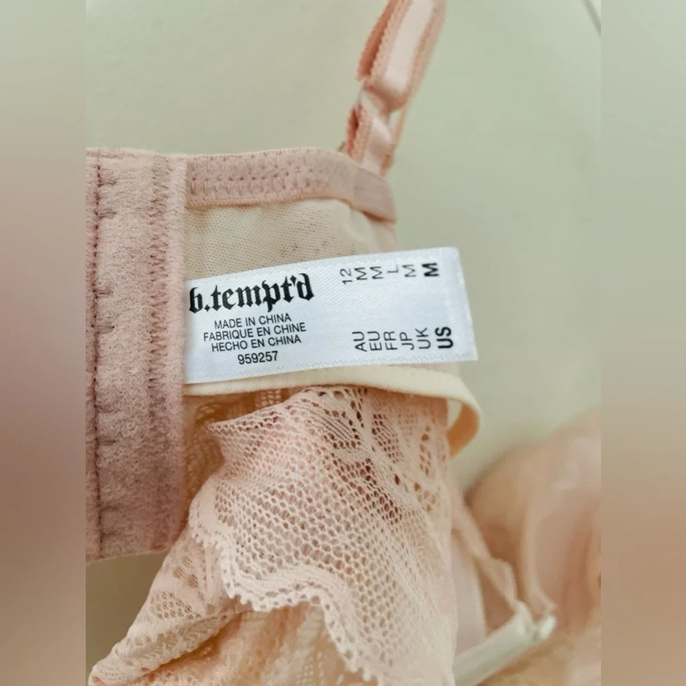 NWT! b.tempt'd by Wacoal Women's Undisclothed 3/4 Bralette Bra Lingerie Medium